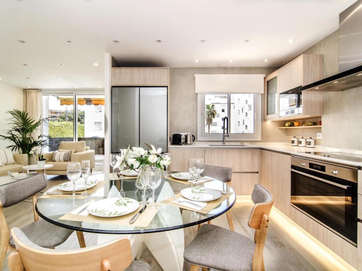 Sitges Spaces Oasis Suites- 4 Bedroom, 4 Ensuite Bathrooms, Terrace, Pool, Sitges Centre المظهر الخارجي الصورة