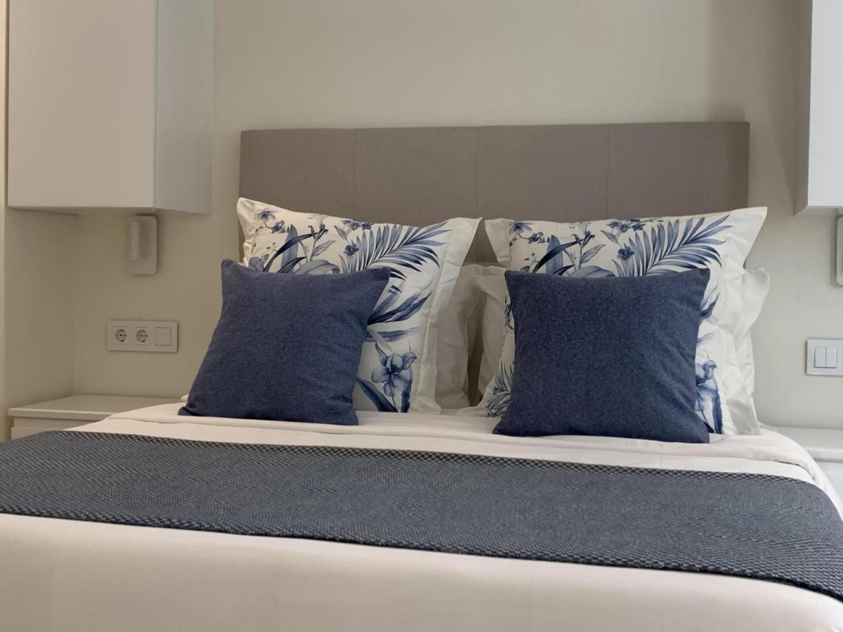 Sitges Spaces Oasis Suites- 4 Bedroom, 4 Ensuite Bathrooms, Terrace, Pool, Sitges Centre المظهر الخارجي الصورة