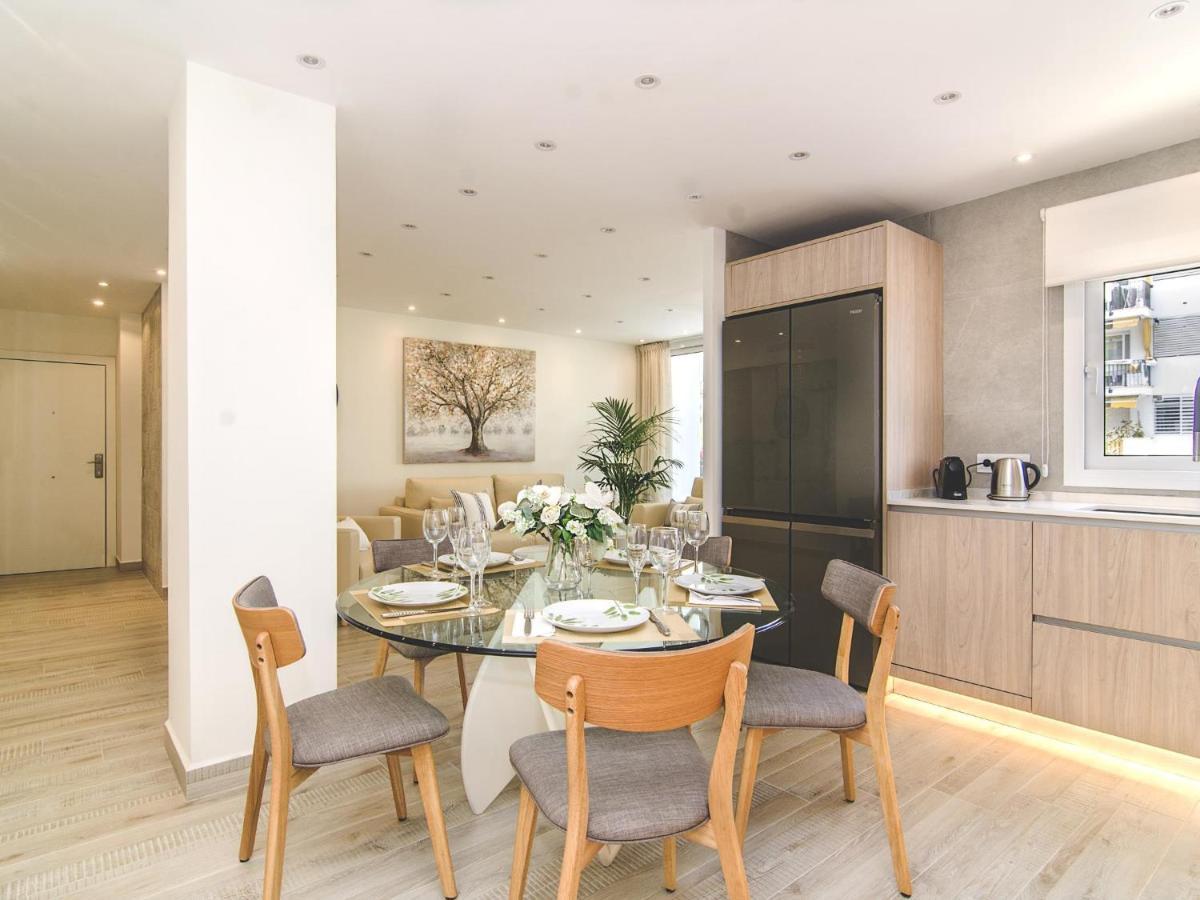 Sitges Spaces Oasis Suites- 4 Bedroom, 4 Ensuite Bathrooms, Terrace, Pool, Sitges Centre المظهر الخارجي الصورة