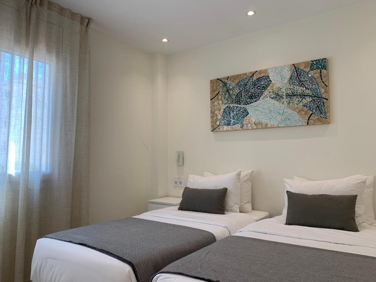 Sitges Spaces Oasis Suites- 4 Bedroom, 4 Ensuite Bathrooms, Terrace, Pool, Sitges Centre المظهر الخارجي الصورة