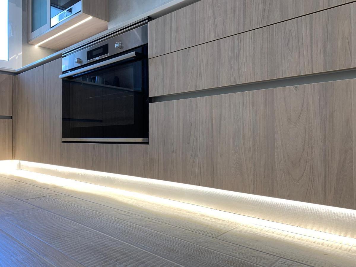 Sitges Spaces Oasis Suites- 4 Bedroom, 4 Ensuite Bathrooms, Terrace, Pool, Sitges Centre المظهر الخارجي الصورة