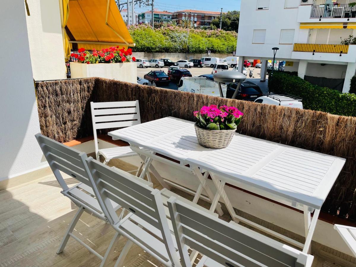 Sitges Spaces Oasis Suites- 4 Bedroom, 4 Ensuite Bathrooms, Terrace, Pool, Sitges Centre المظهر الخارجي الصورة